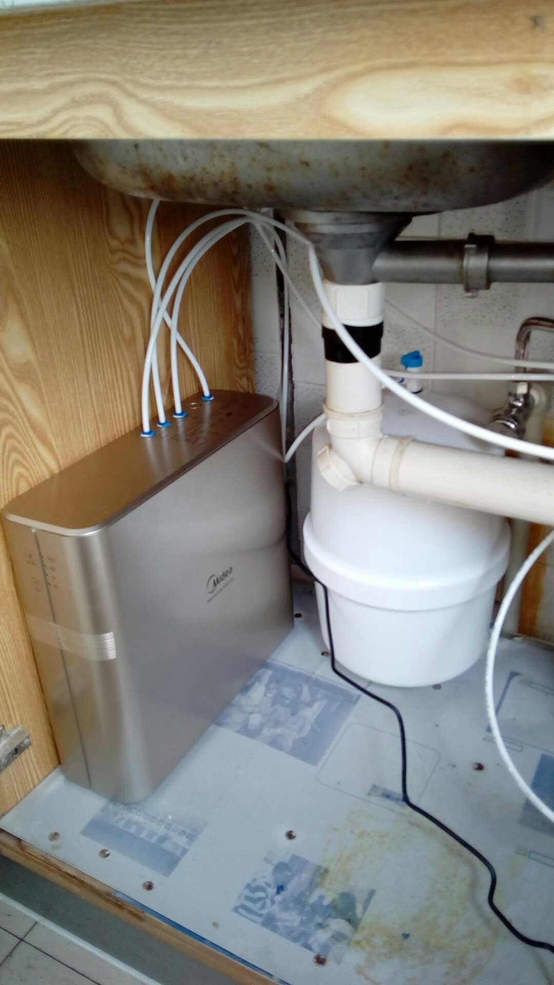 放电脑主机柜子尺寸_电脑主机能躺着放吗_电脑主机横着放