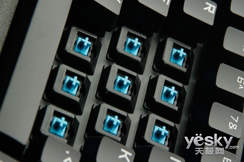 狼蛛入门级机械键盘