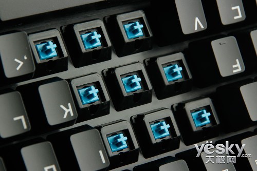 狼蛛入门级机械键盘