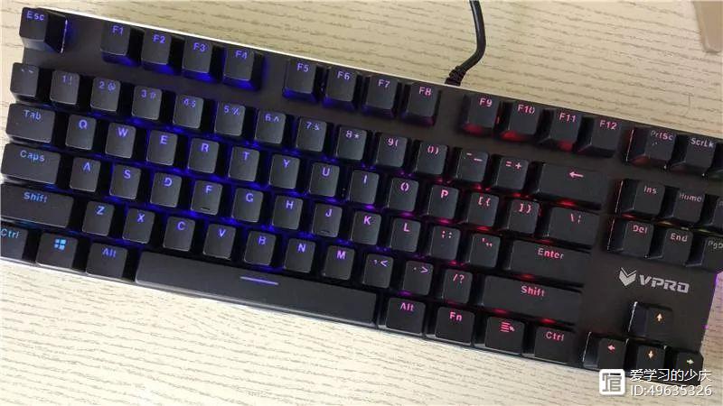 狼蛛入门级机械键盘