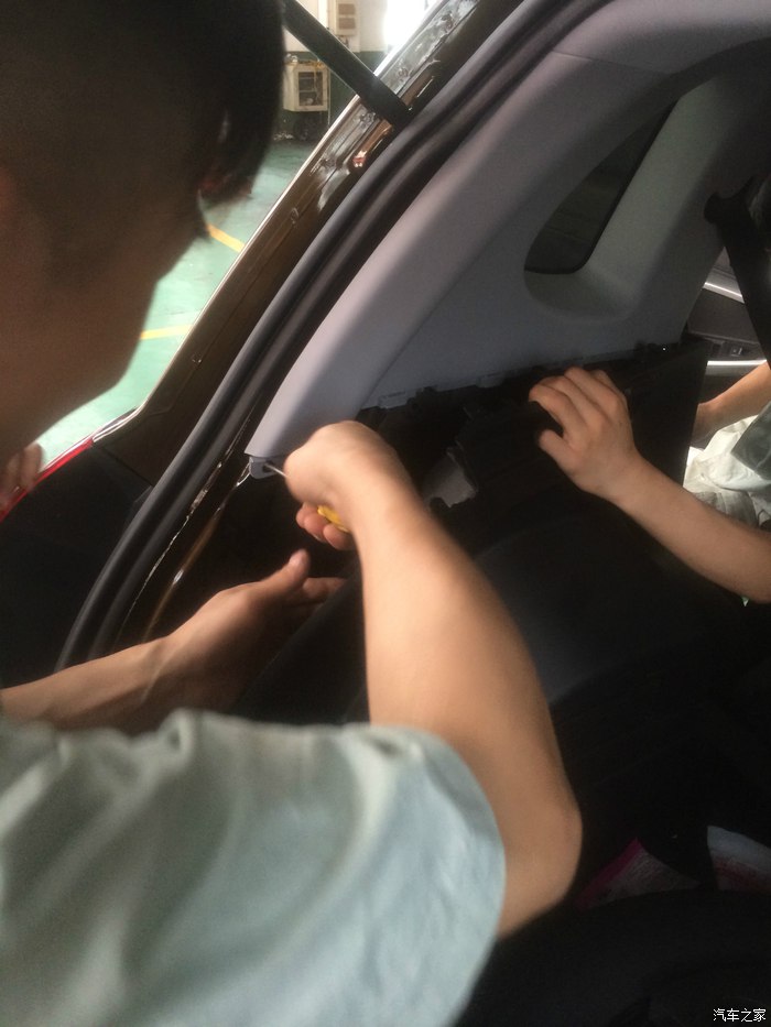 倒车雷达显示器更换