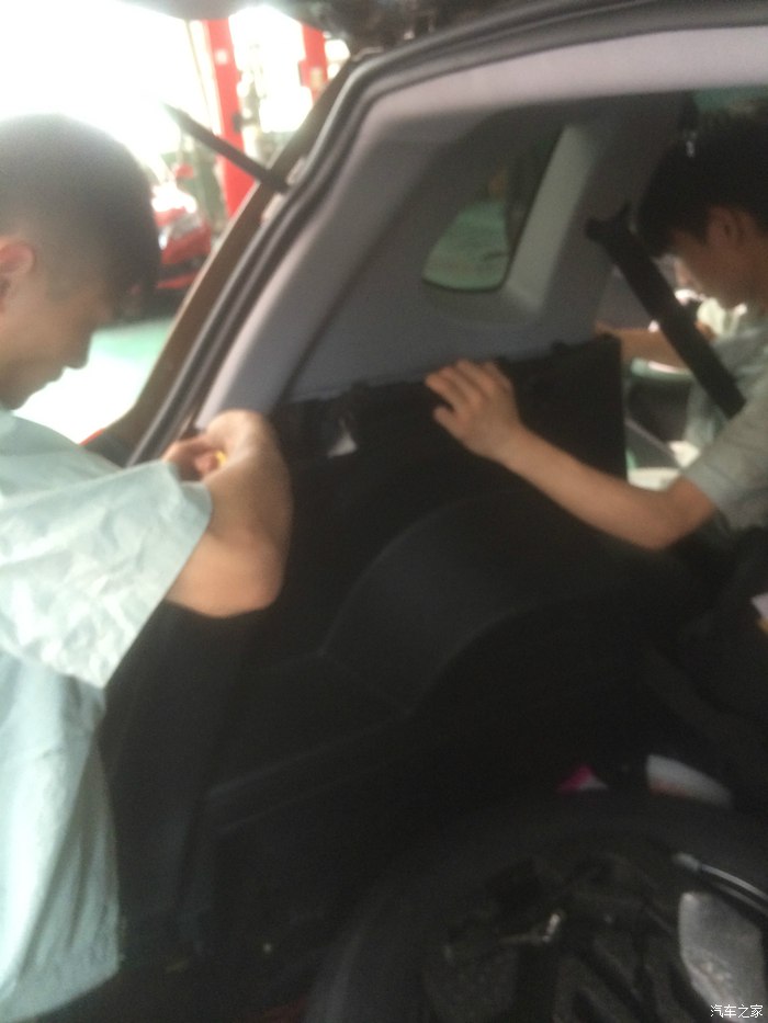 倒车雷达显示器更换