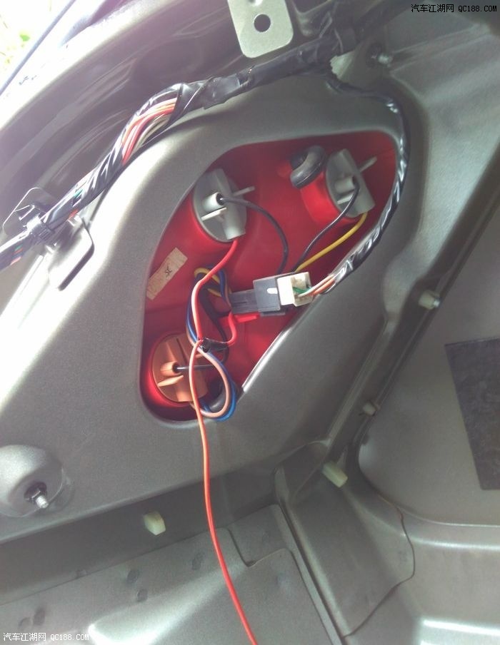 倒车雷达显示器更换