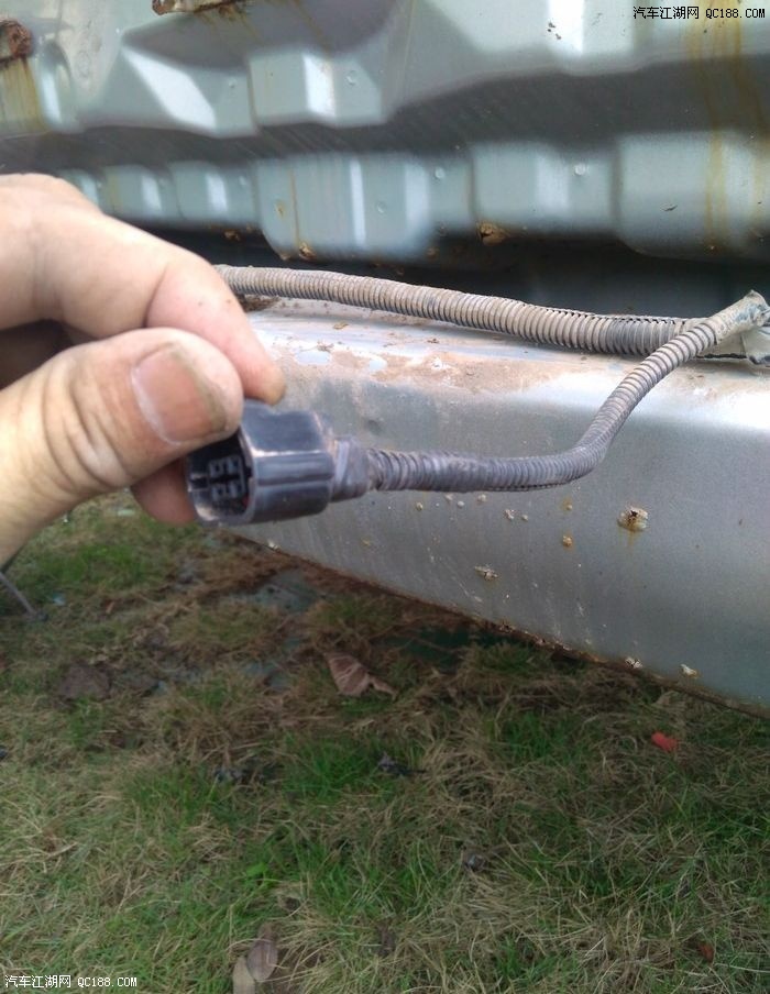 倒车雷达显示器更换