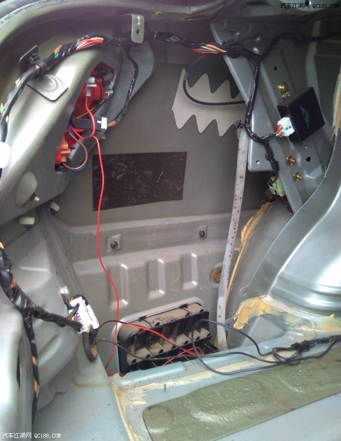 倒车雷达显示器更换