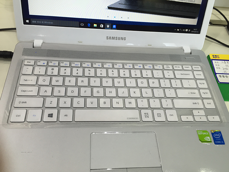 三星笔记本电脑r18_三星r18笔记本怎么拆_三星r18笔记本