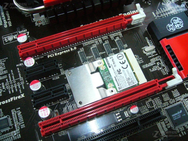 当高端显卡遇上PCI-E 4X！真心没有想象中的低能（平民实测）图片2