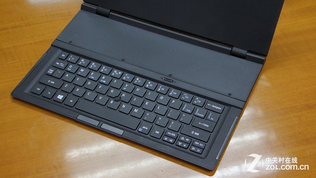 屏幕装反了？宏碁Switch 12变形本首测 