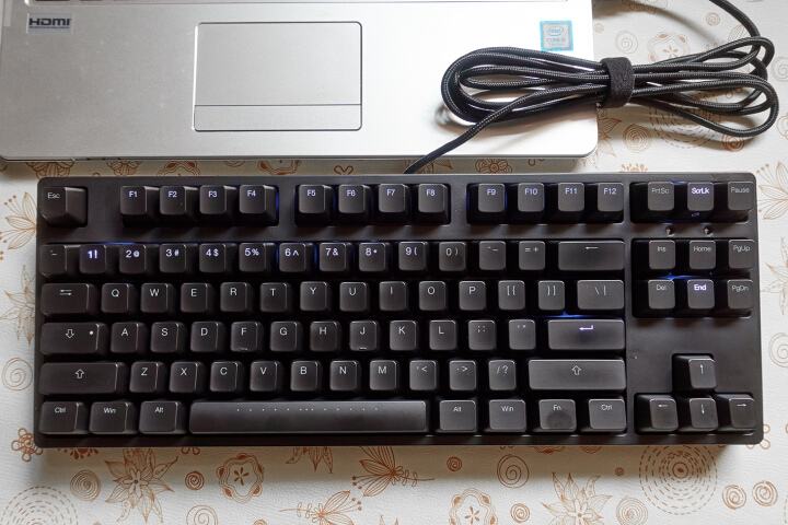 机械键盘各轴区别_机械键盘轴的区别视频_机械键盘黄轴与茶轴区别