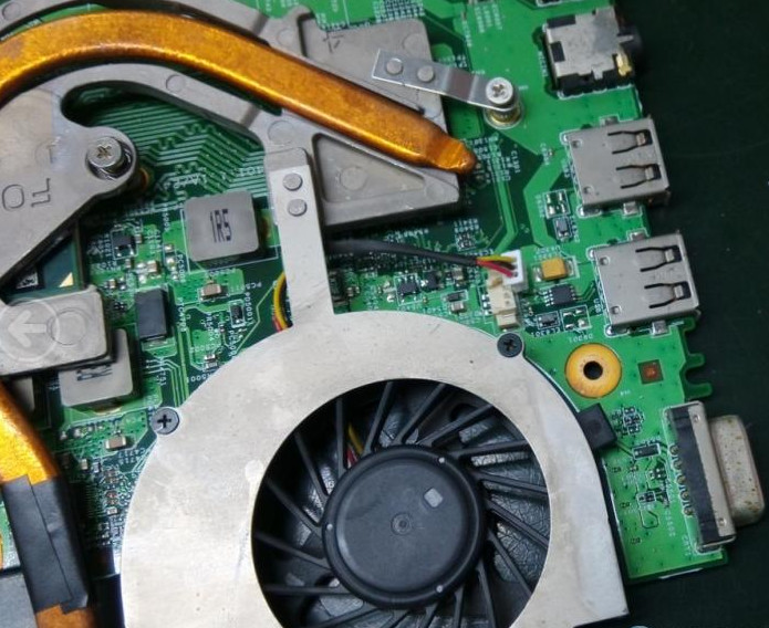 笔记本双风扇和单风扇_笔记本电脑风扇清洁_无锡宏基笔记本电脑风扇清洁是否收费