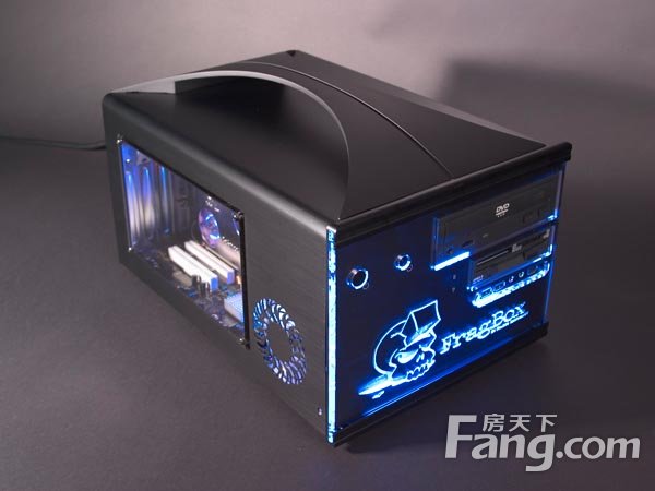 小电脑机箱的优缺点 大机箱的分别