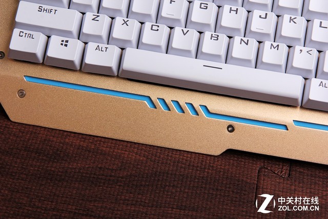 无尽升级版 狼蛛收割者机械键盘评测 