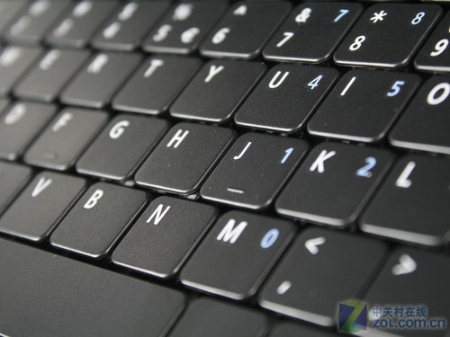 浮萍式键盘如何拆下按键_孤岛式键盘拆_孤岛式键盘怎么拆键帽