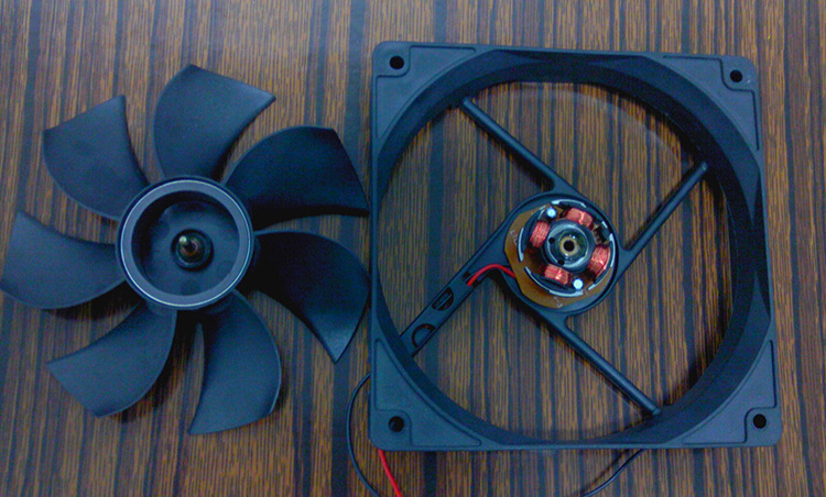 笔记本电脑风扇怎么加润滑油_笔记本加风扇_电脑风扇加什么润滑油