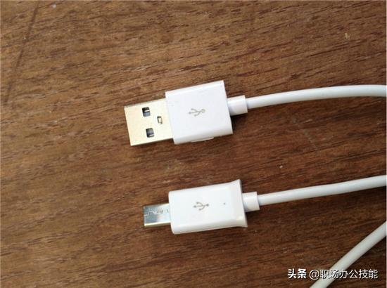 手机照片、视频太多?怎么快速保存到U盘上?2分钟教你详细步骤