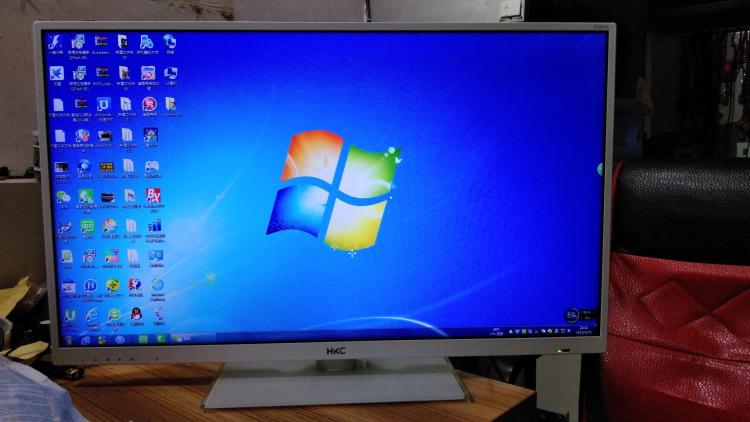 三屏显示壁纸_mac多屏显示器 改壁纸_联想笔记本显示六个小屏