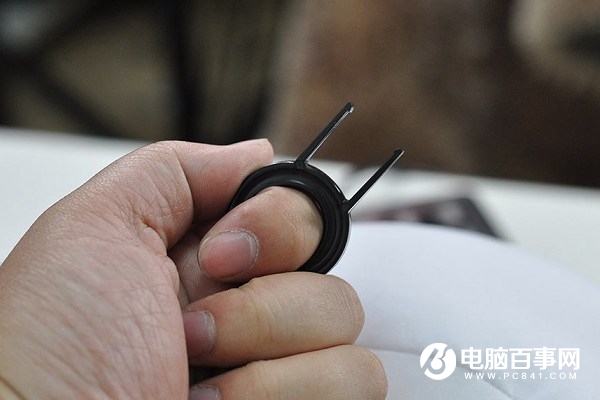 拔键器怎么用 机械键盘拔键器图解使用教程