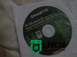 如何用光盘重装win7系统,步骤1