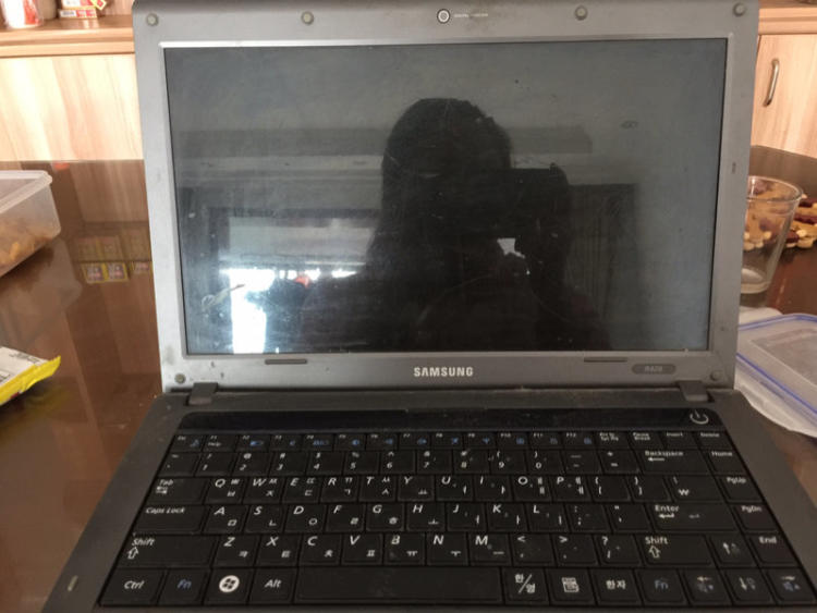 仅重816克！三星发布全球最轻笔记本Notebook9