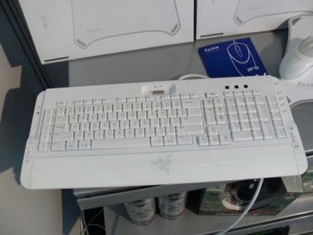 黑白诱惑 Razer 狼蛛键盘真品大曝光