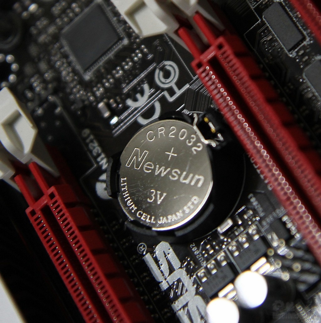 主板电池没电了_主板电池没电会怎么样_主板焊接电池放电