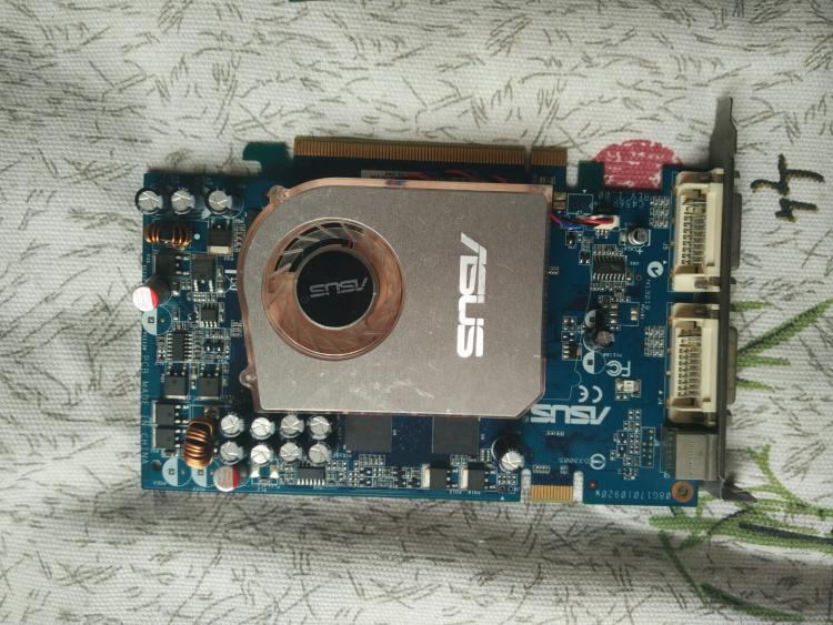笔记本显卡+桌面显卡_笔记本显卡拆卸_桌面显卡 笔记本显卡