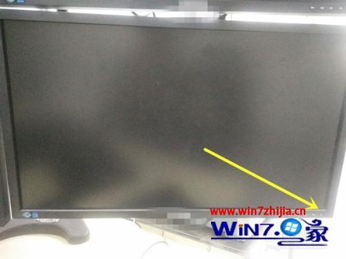 显示器不亮了怎么回事_电脑开机显示器不亮怎么回事