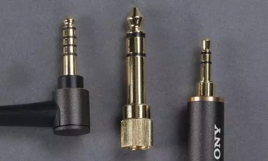 主板3个音频接口