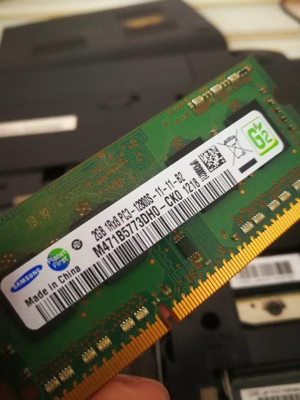 电脑内存8g和4g的区别_电脑8g内存够用吗_苹果电脑8g内存够用吗