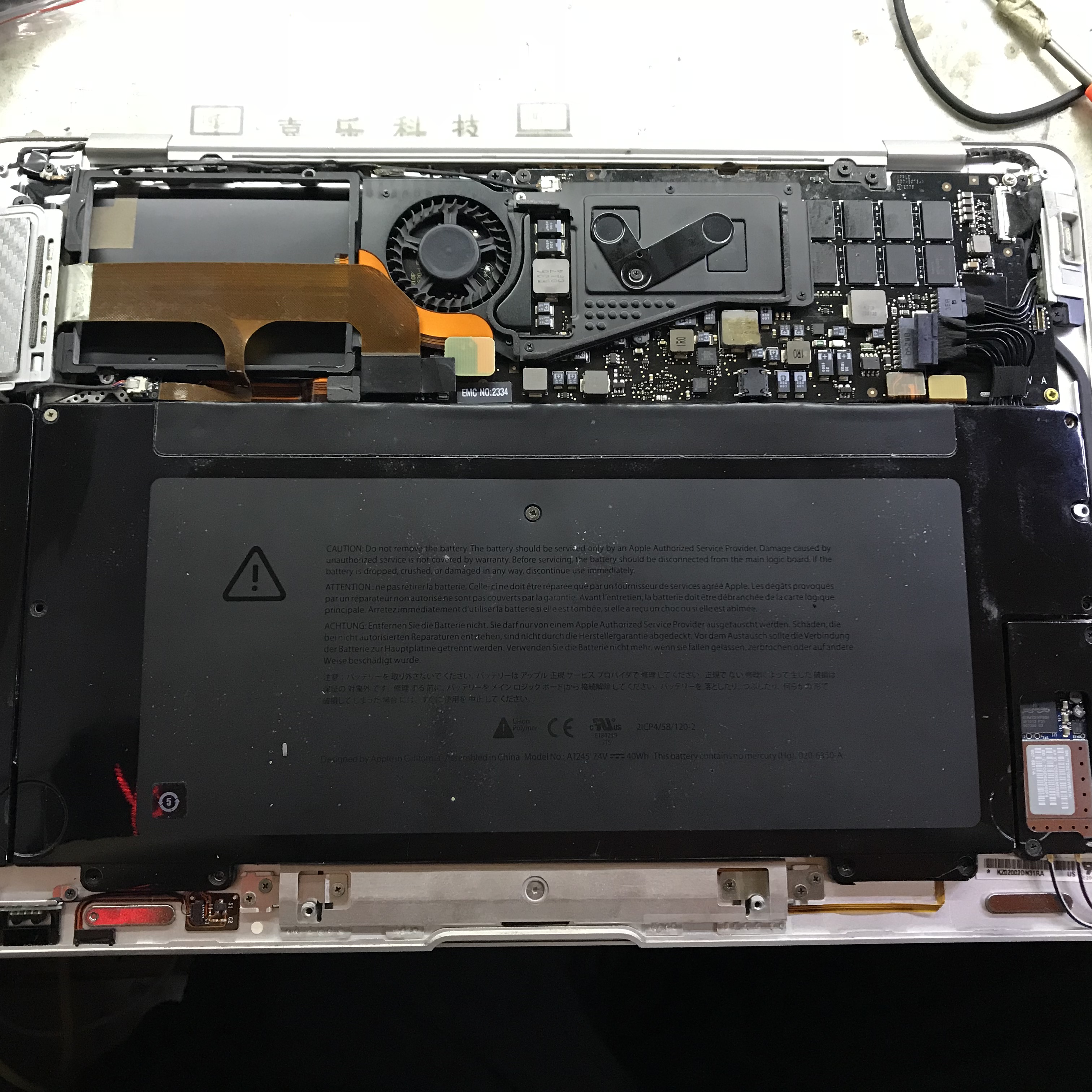 笔记本电脑不用电池可以用吗_笔记本电池可以维修吗_用手机可以控制电脑吗