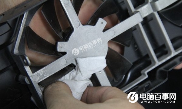显卡怎么清理灰尘 教你如何给显卡清灰