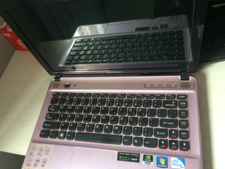 投影仪和笔记本连接_三星笔记本电脑怎样连接投影仪_benq投影仪和电脑连接