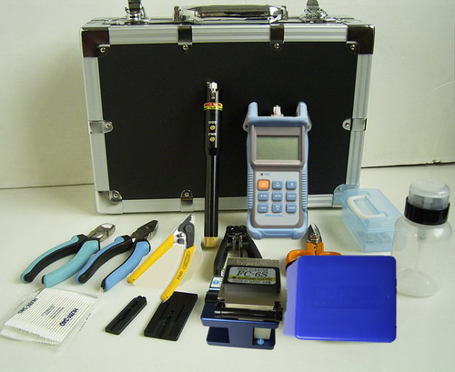 三亚市东丽区城市内环路浦江广场上的酒店专线精致内