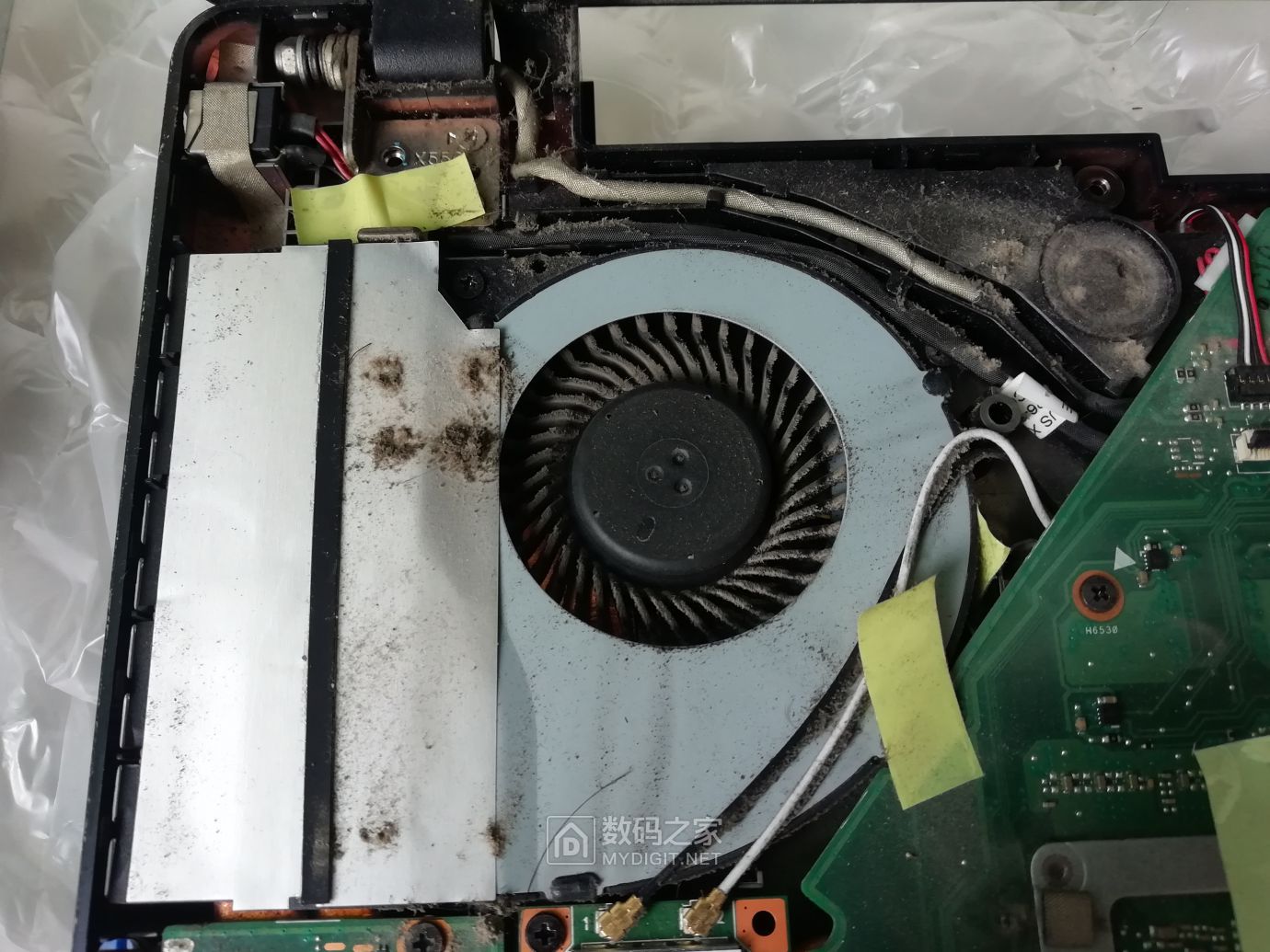 笔记本电脑风扇清灰_笔记本风扇噪音大要换风扇吗_散热底座怎么放~要风扇对着笔记本风扇吗