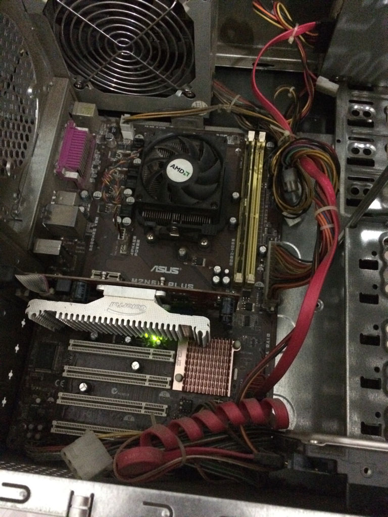 显示器接通电源不亮