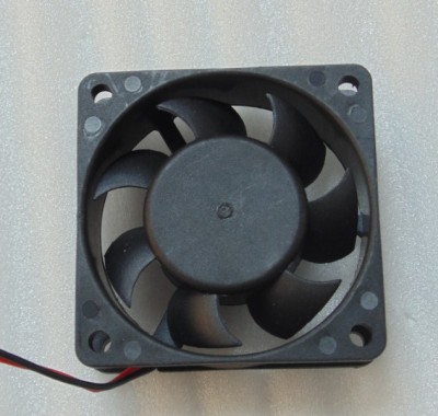 索泰显卡和技嘉显卡_索泰gtx460 3dp显卡_索泰630显卡