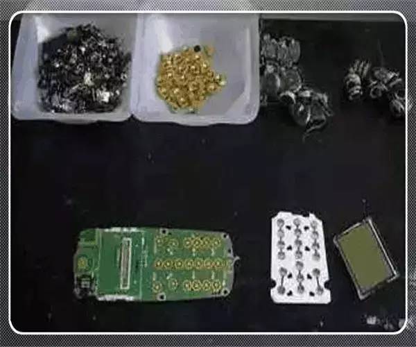 一部废旧手机到底能提炼多少黄金?看完涨知识了