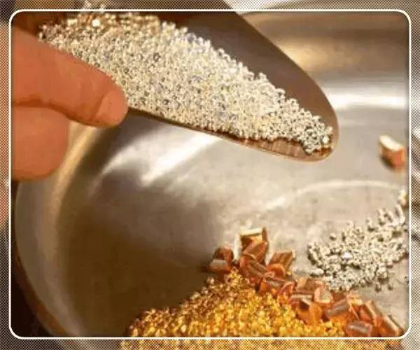 一部废旧手机到底能提炼多少黄金?看完涨知识了