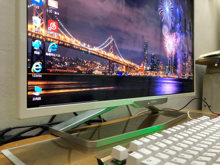 飞利浦显示器hdmi接口_飞利浦s9000系列接口_飞利浦显示器两个接口