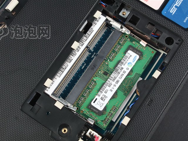 电脑买台式好还是笔记本好_笔记本电脑和台式机的内存条一样吗_台式机加内存注意什么