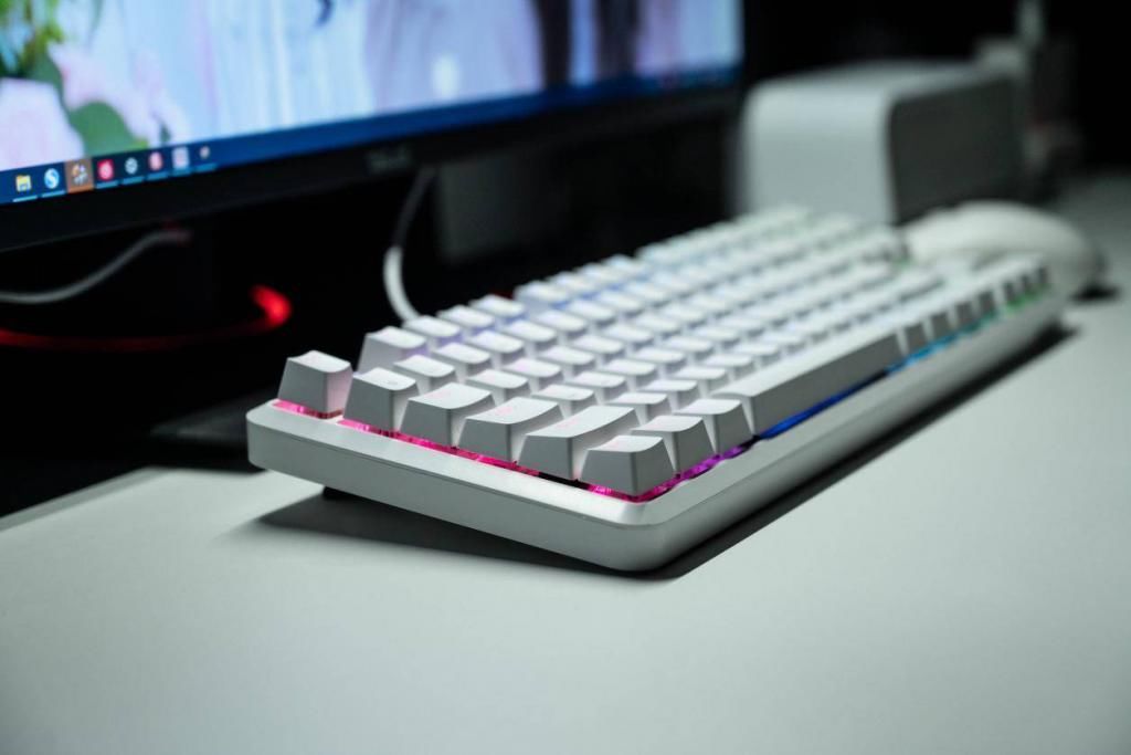 电脑主机噪音大 显示器不显示