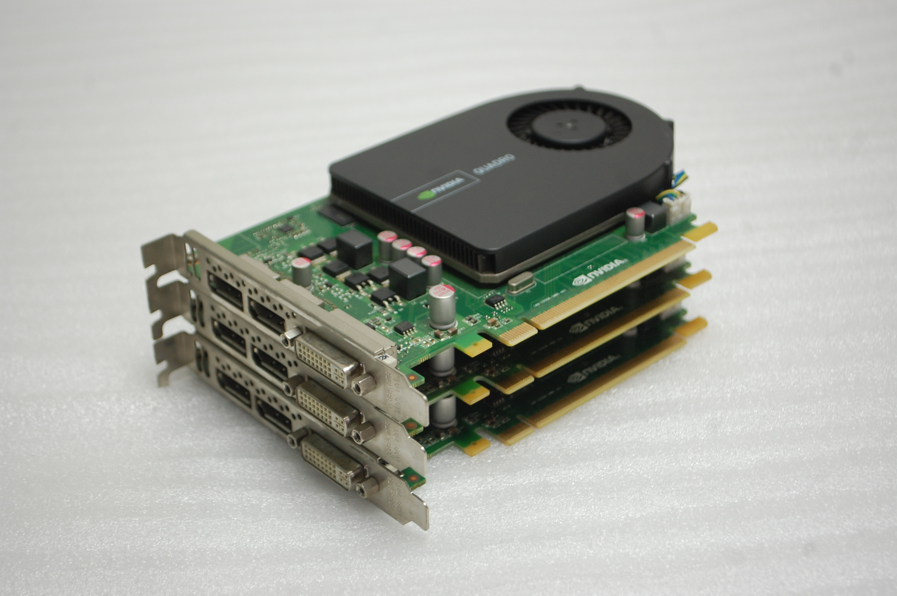 七彩虹哪个显卡好_七彩虹和技嘉的显卡_七彩虹哪个显卡好