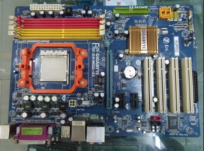 技嘉970主板怎么设置主硬盘_技嘉主超耐久主板_技嘉主可以阵列的主板