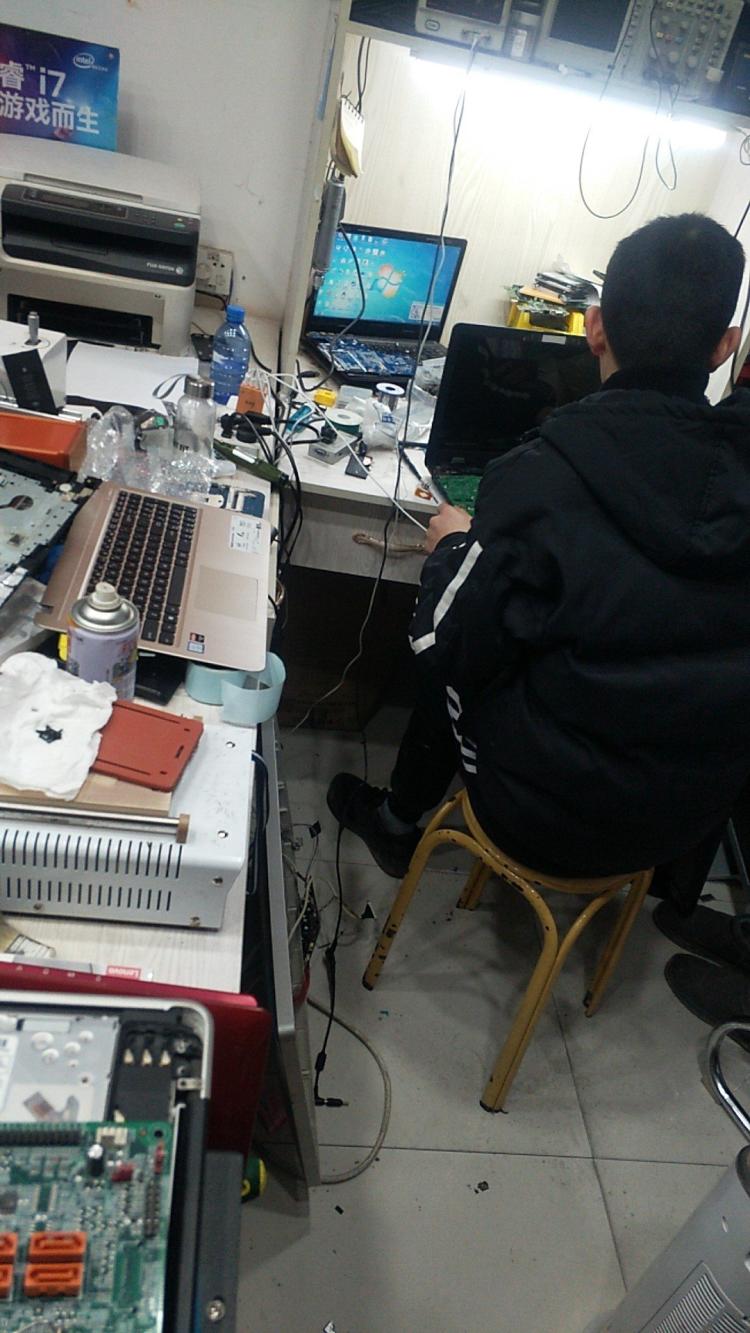 独立显卡玩游戏花屏_独立显卡玩游戏花屏_显卡 玩大型游戏就花屏