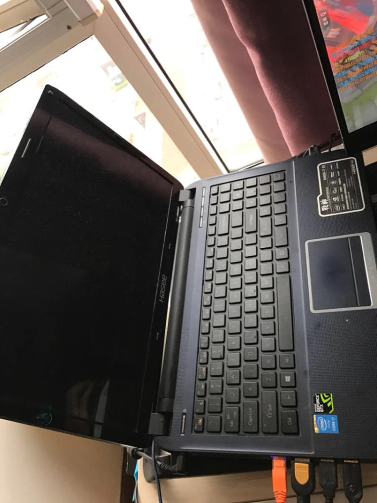 笔记本接电视显示不完整_笔记本接显示器不清晰_ps3接显示器显示模糊