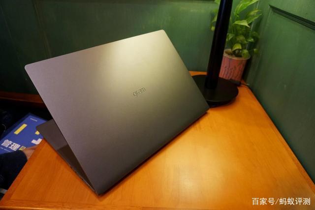 最轻薄17寸笔记本电脑