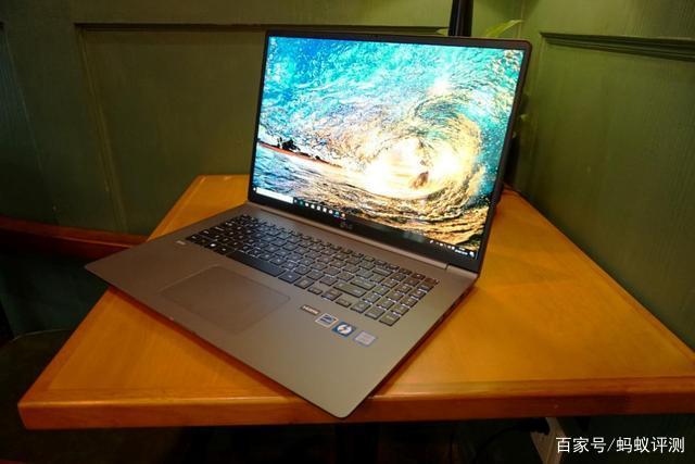 最轻薄17寸笔记本电脑