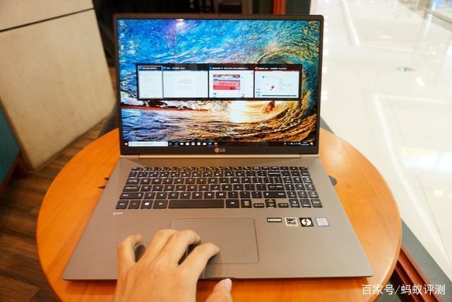 最轻薄17寸笔记本电脑