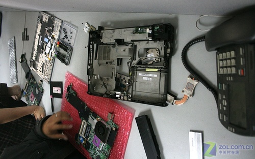 难得一见！戴尔工程师换NB主板