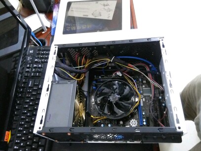 电脑主机光驱电脑打开_电脑怎么打开光驱_宏碁电脑怎么打开光驱